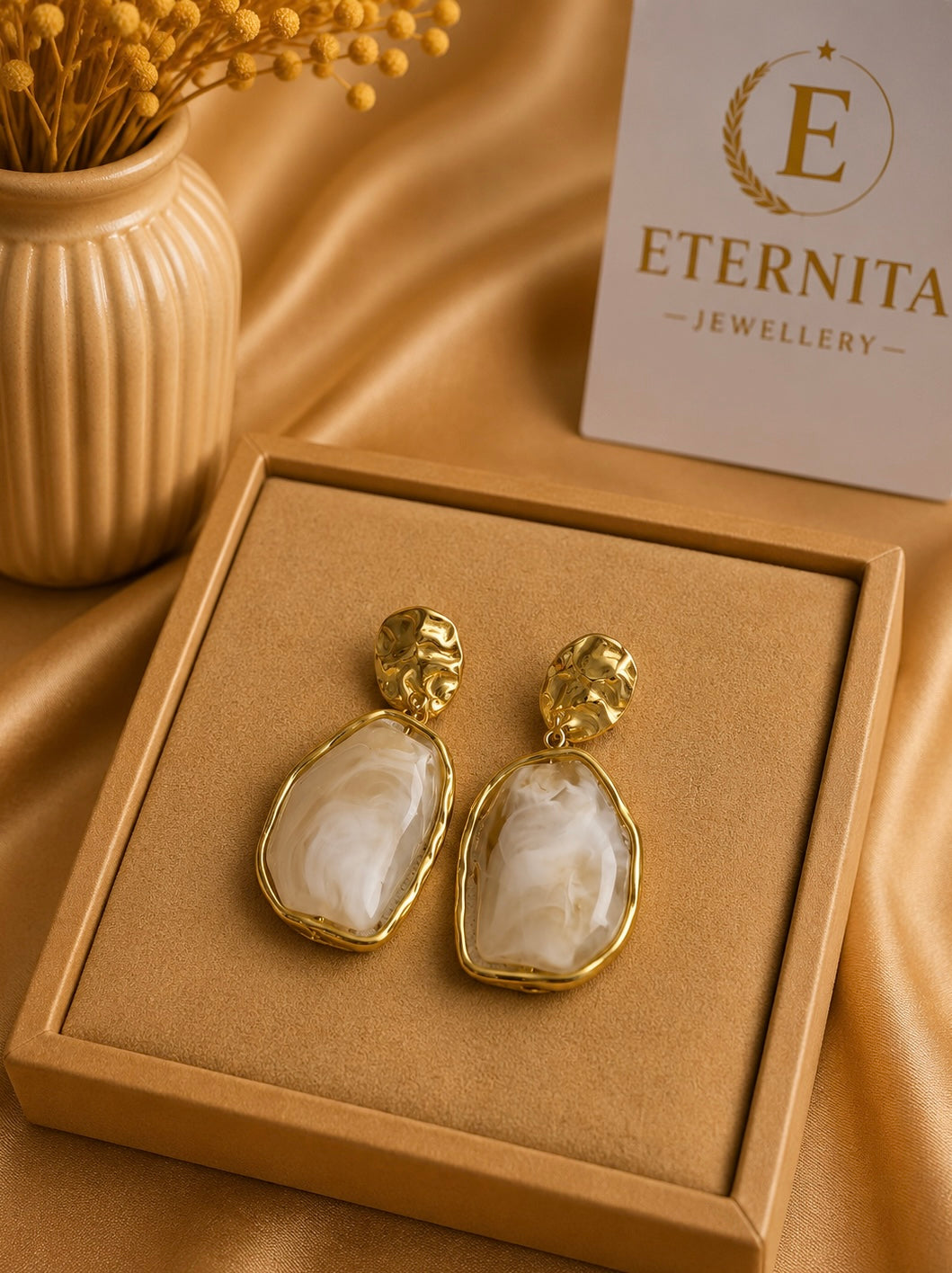 Boucles d’Oreilles Pierre Blanche Dorée